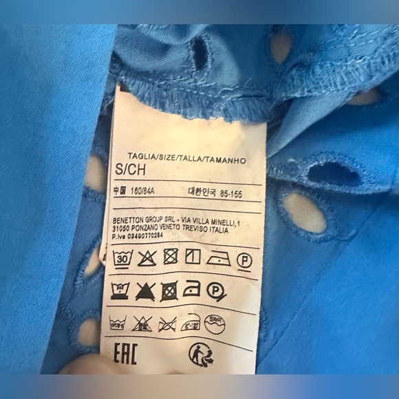 BENETTON Cobalt Blue Button-Front Eyelet Blouse (Size Small). 100% Iconic. - Picture 7 of 11